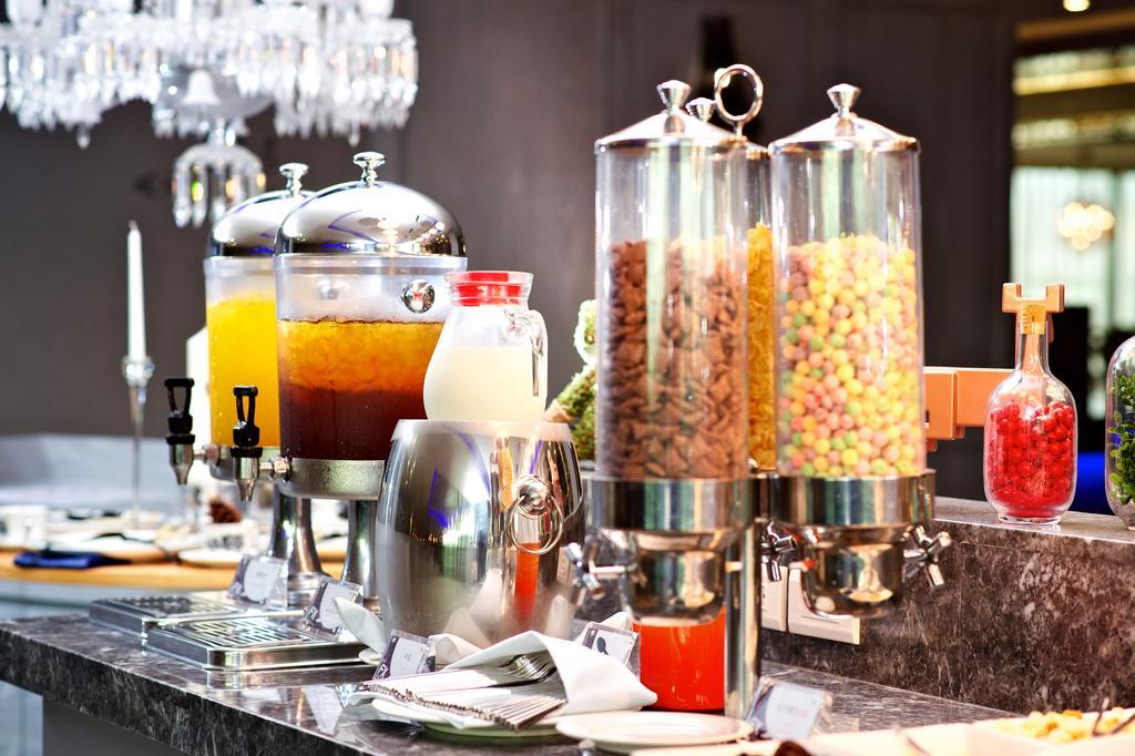 Fx Hotel Tainan Dış mekan fotoğraf